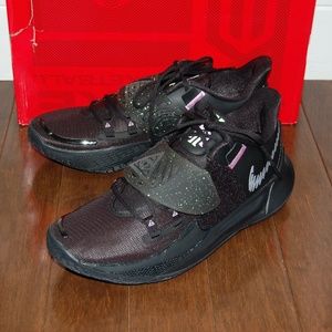 Nike Kyrie Low 3 Basketball Shoes Men's size 11.5